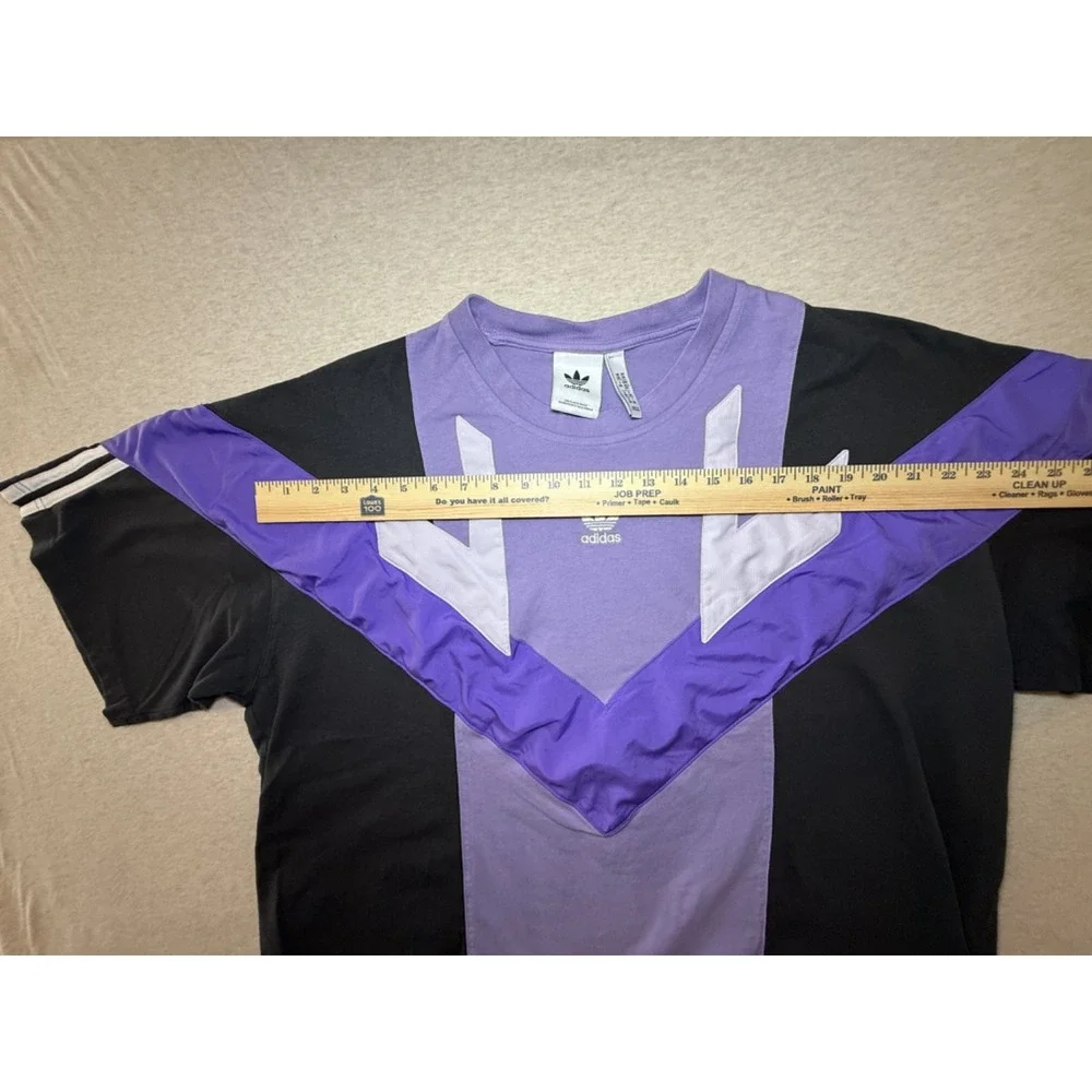 Adidas. size 2XL. Purple and Black retro style tshirt